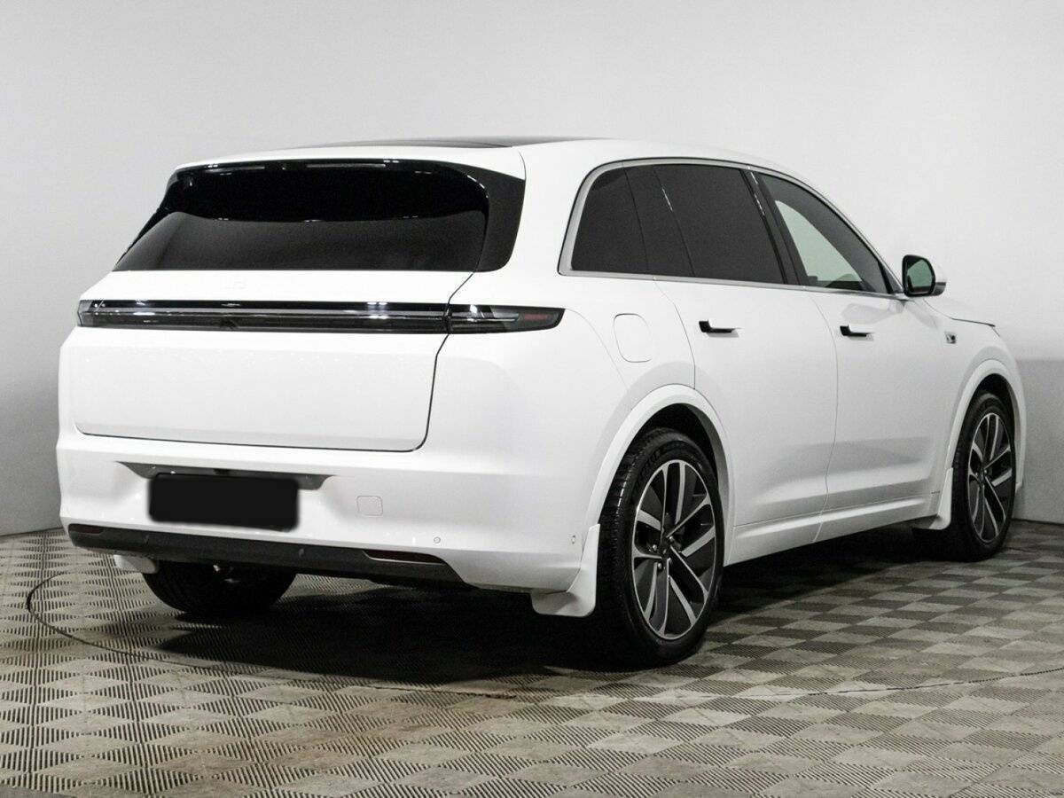 LiXiang L7 с пробегом — 2023 год. Фото: #4