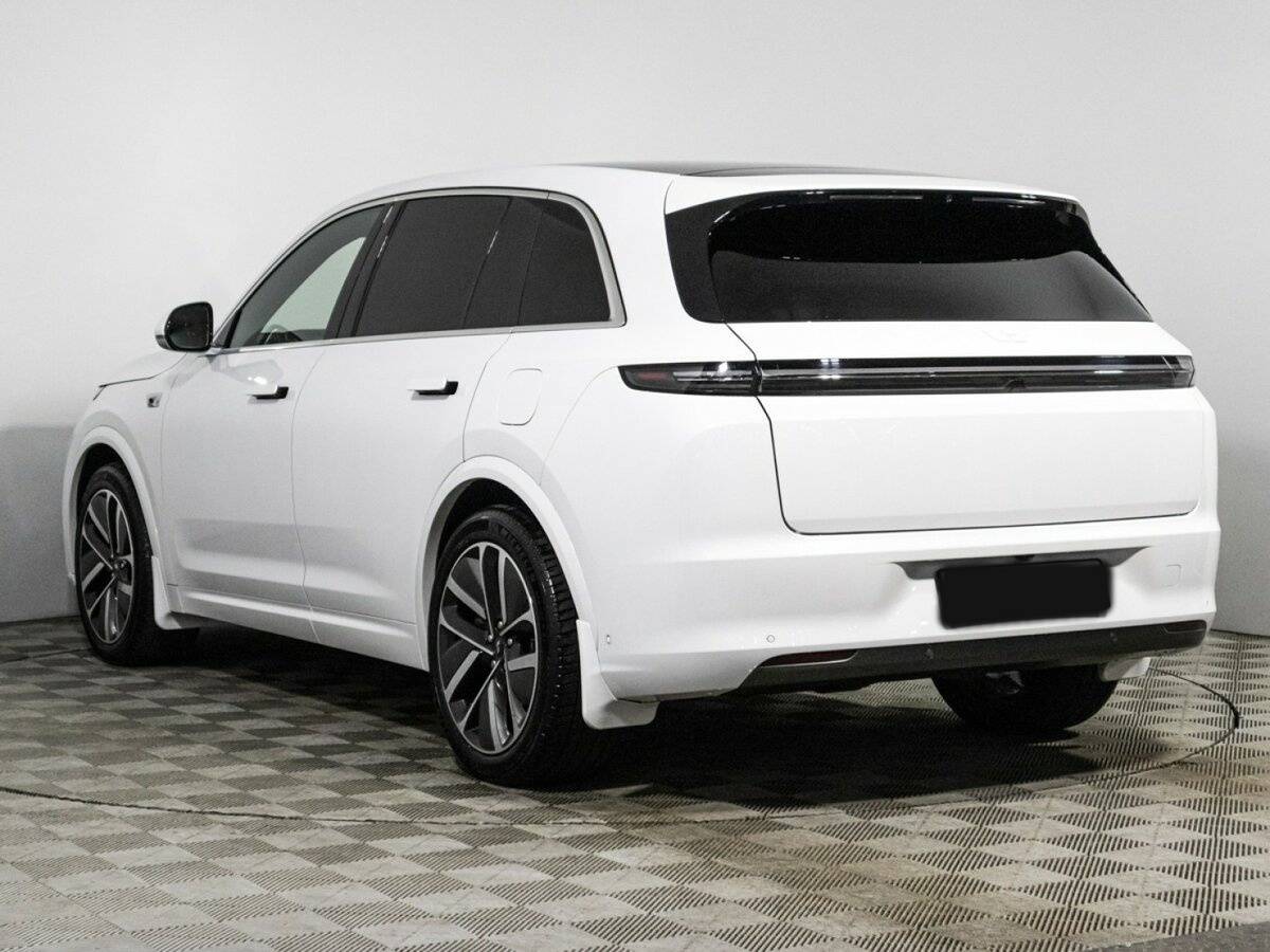 LiXiang L7 с пробегом — 2023 год. Фото: #6