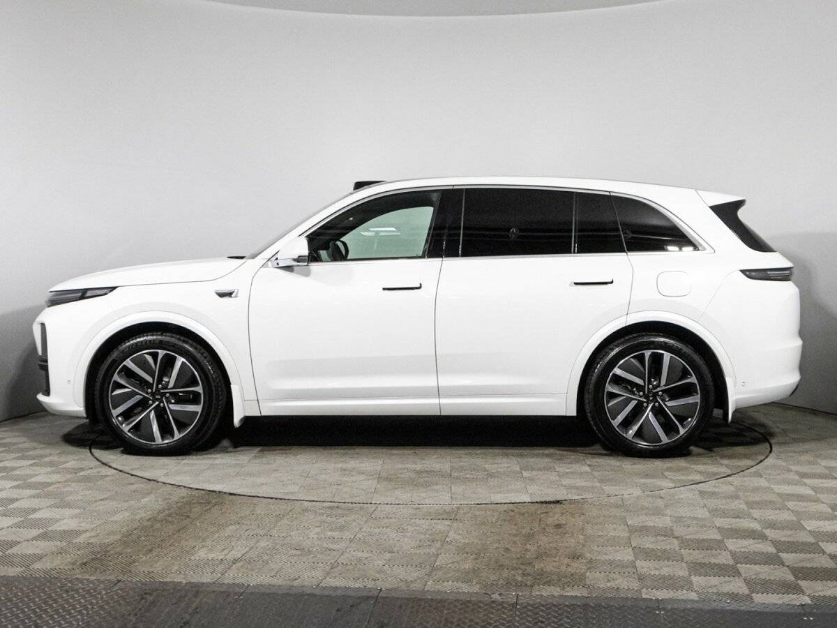 LiXiang L7 с пробегом — 2023 год. Фото: #7