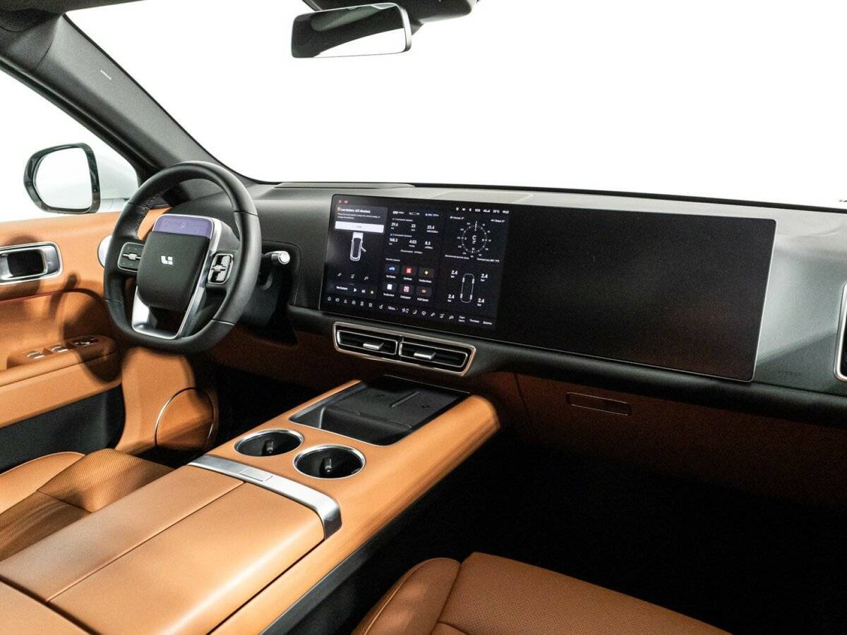 LiXiang L7 с пробегом — 2023 год. Фото: #8