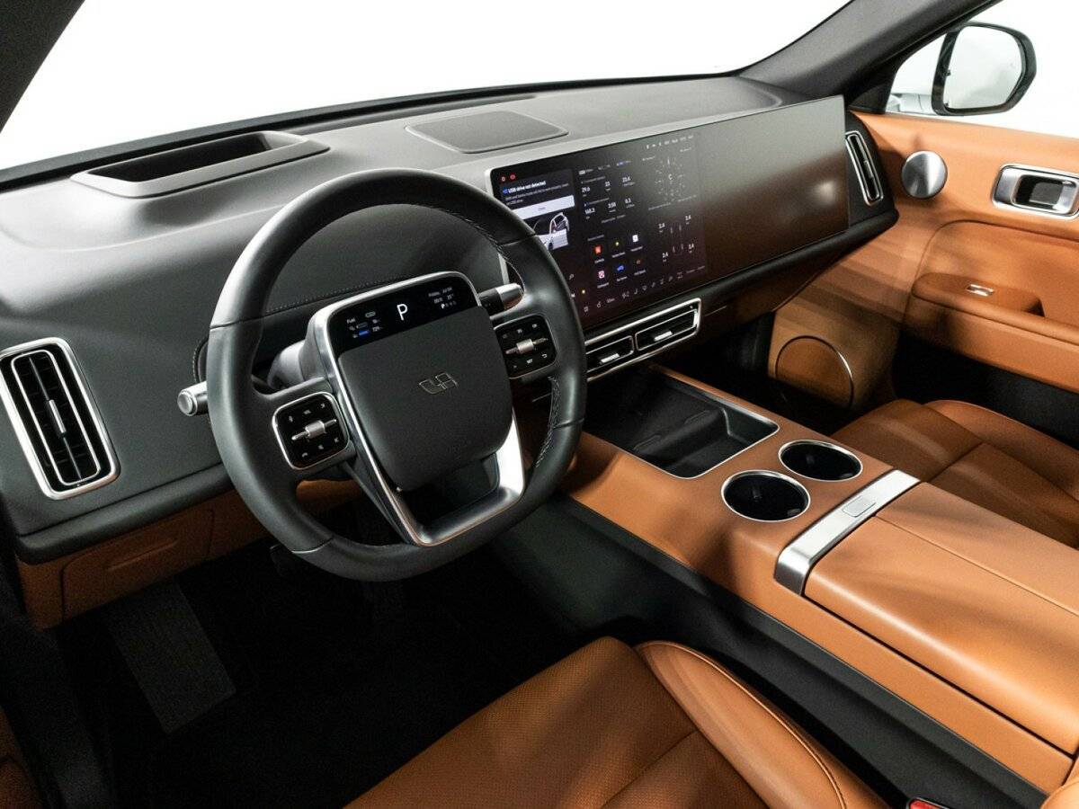 LiXiang L7 с пробегом — 2023 год. Фото: #10