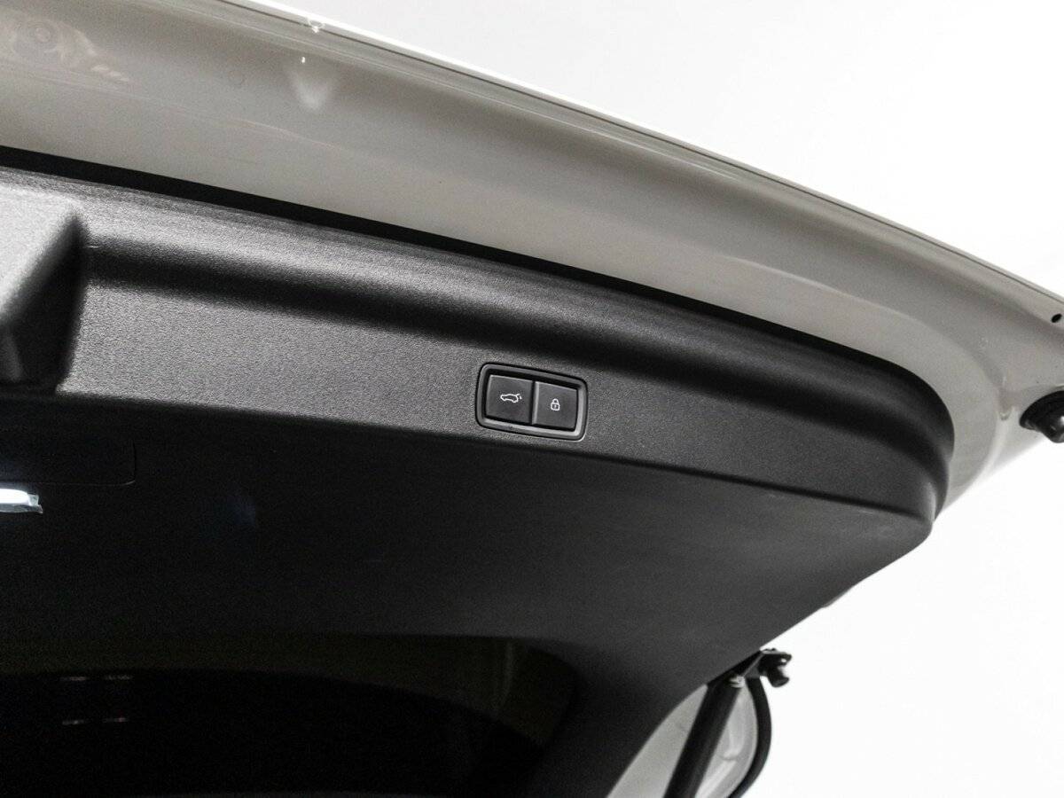 LiXiang L7 с пробегом — 2023 год. Фото: #16