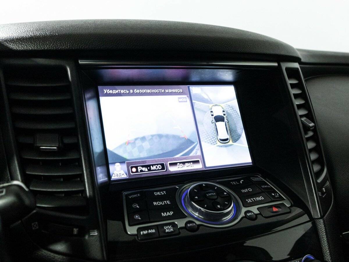 Infiniti QX70 с пробегом — 2014 год. Фото: #19