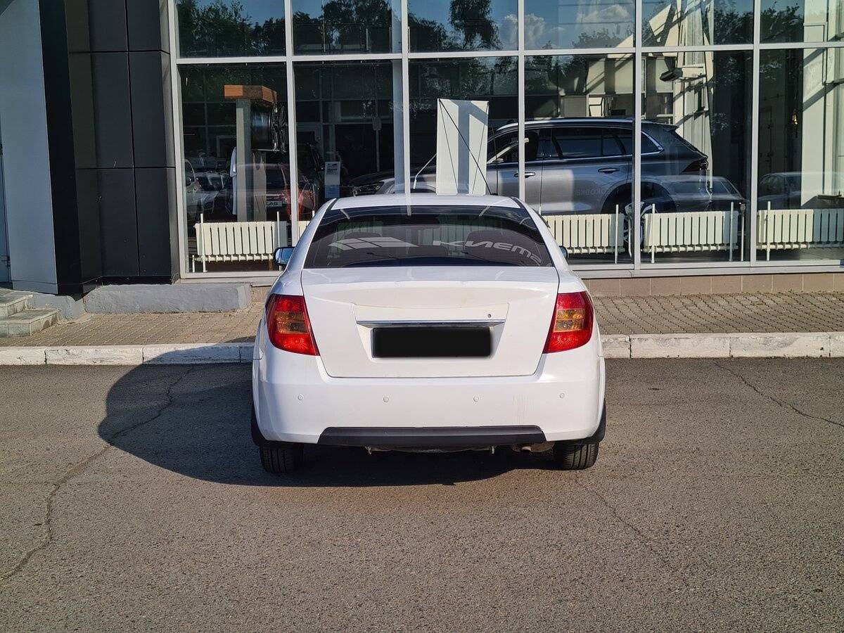 FAW Besturn B50 с пробегом — 2012 год. Фото: #3