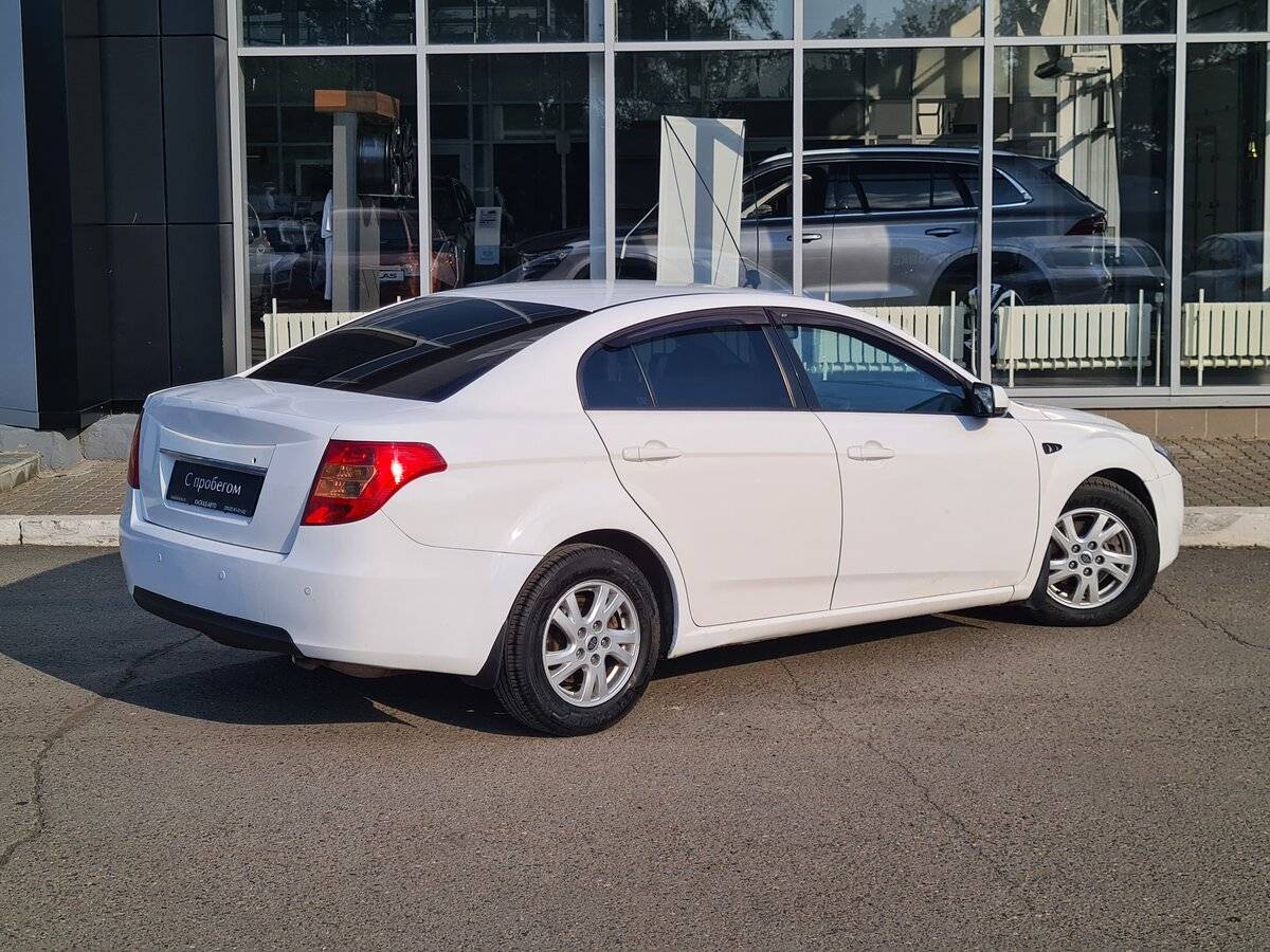 FAW Besturn B50 с пробегом — 2012 год. Фото: #4