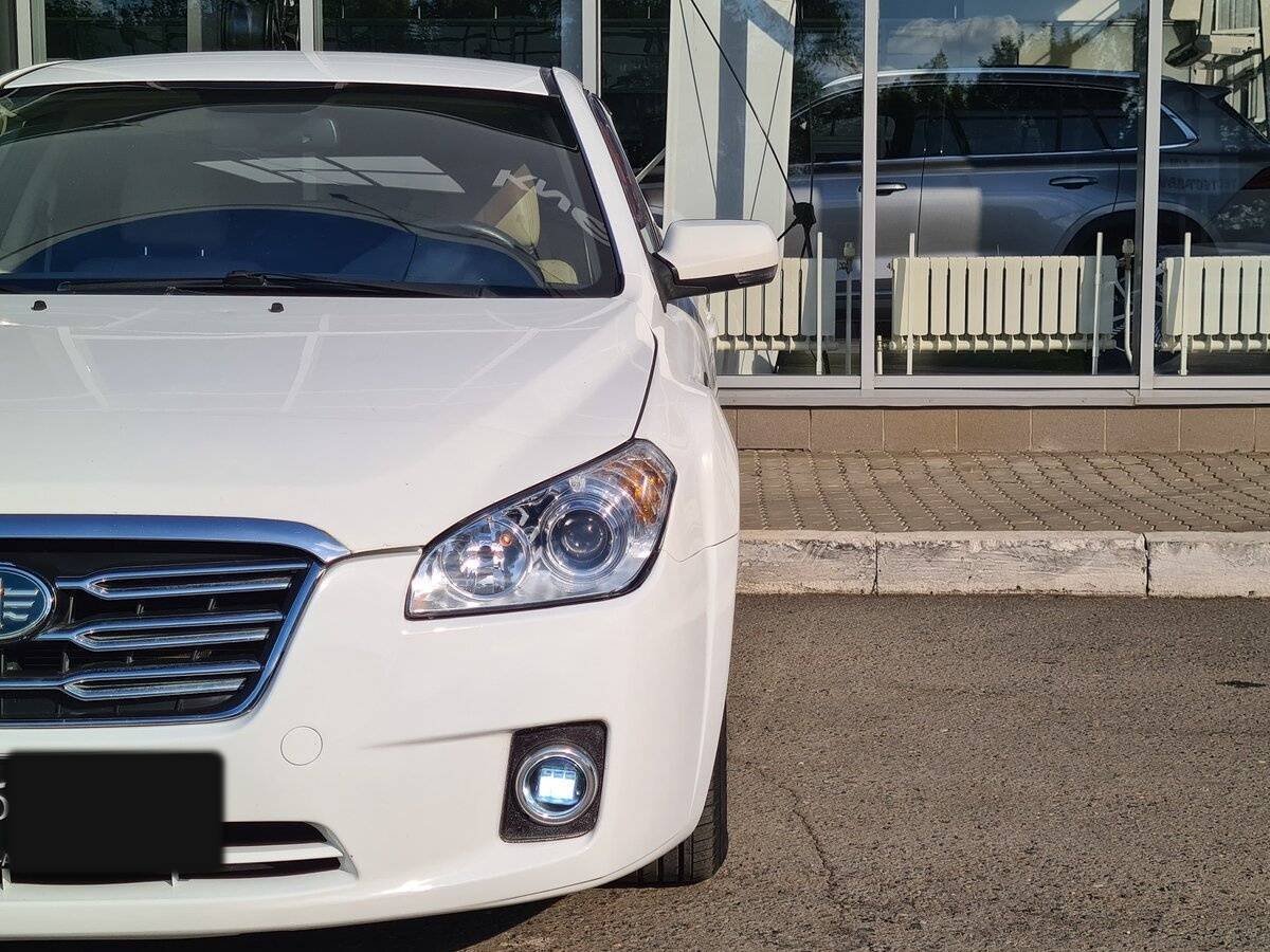 FAW Besturn B50 с пробегом — 2012 год. Фото: #8