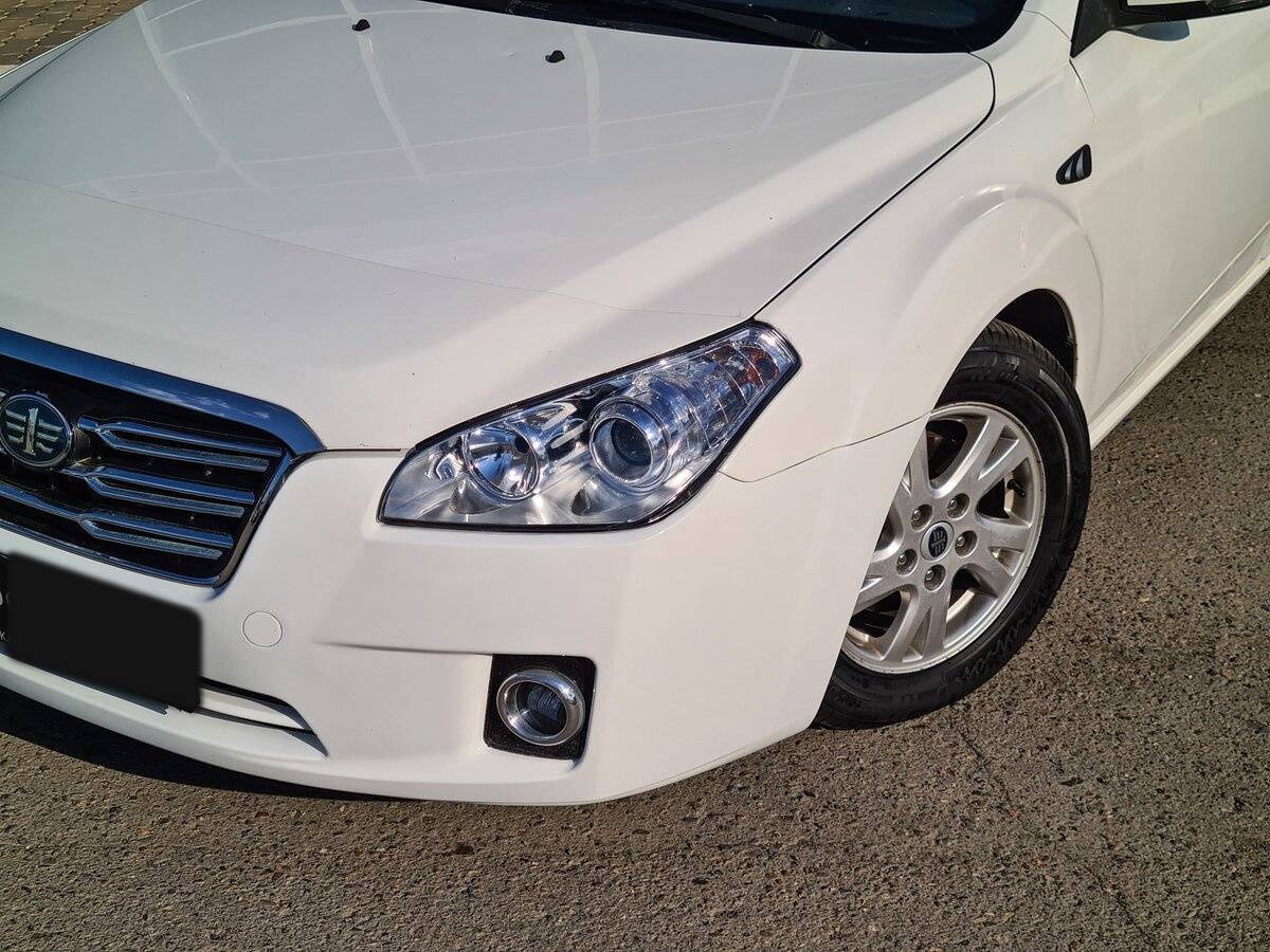 FAW Besturn B50 с пробегом — 2012 год. Фото: #9