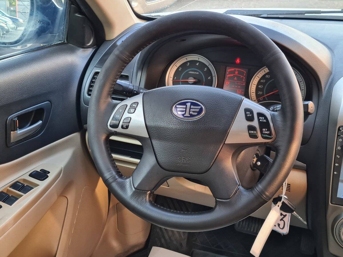 FAW Besturn B50 с пробегом — 2012 год. Фото: #16