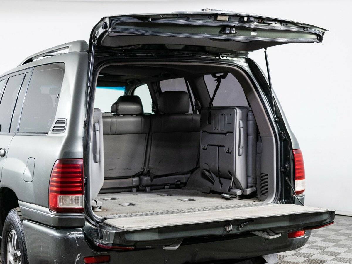 Lexus LX с пробегом — 2006 год. Фото: #8