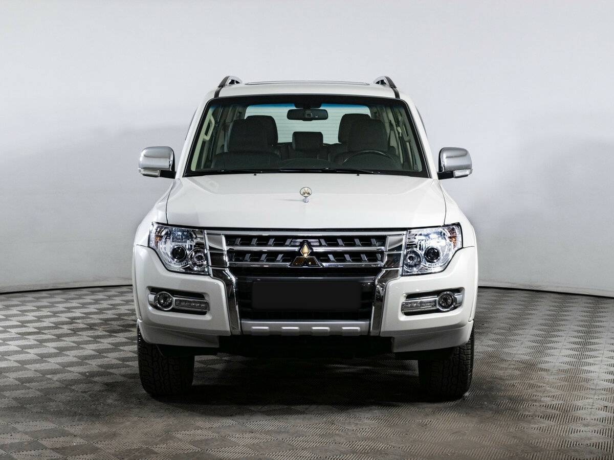 Mitsubishi Pajero с пробегом — 2021 год. Фото: #1