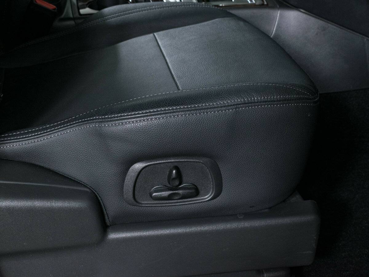 Mitsubishi Pajero с пробегом — 2021 год. Фото: #13