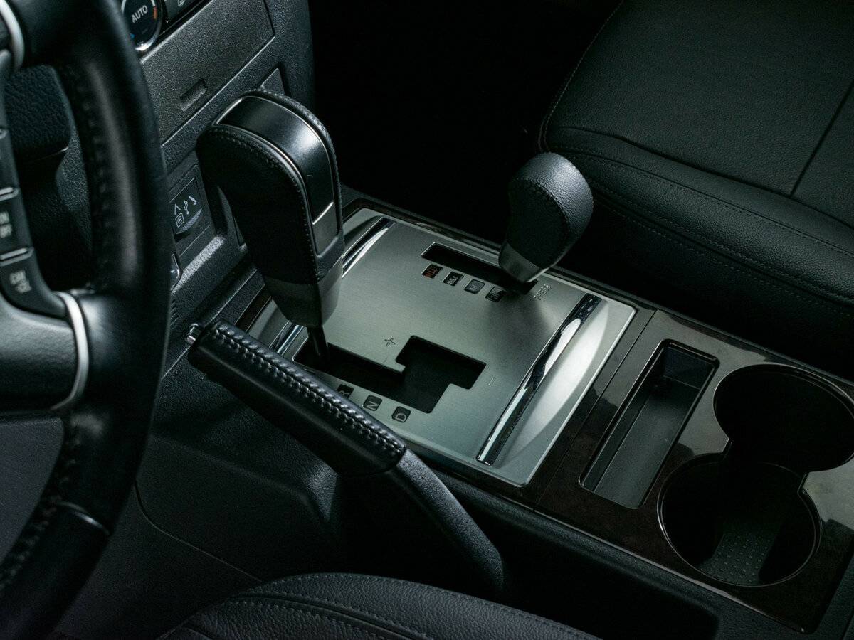 Mitsubishi Pajero с пробегом — 2021 год. Фото: #16