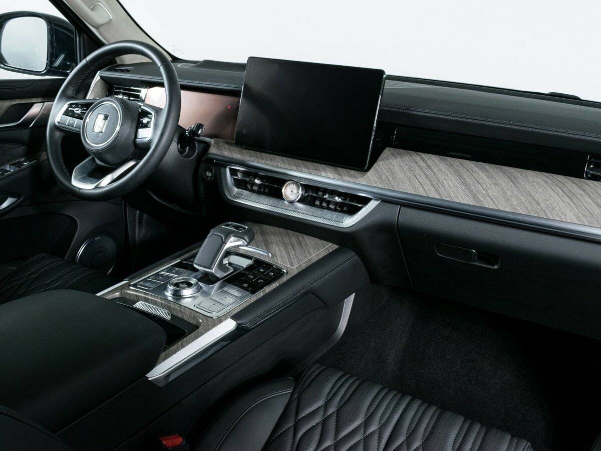 Tank 500 с пробегом — 2023 год. Фото: #9