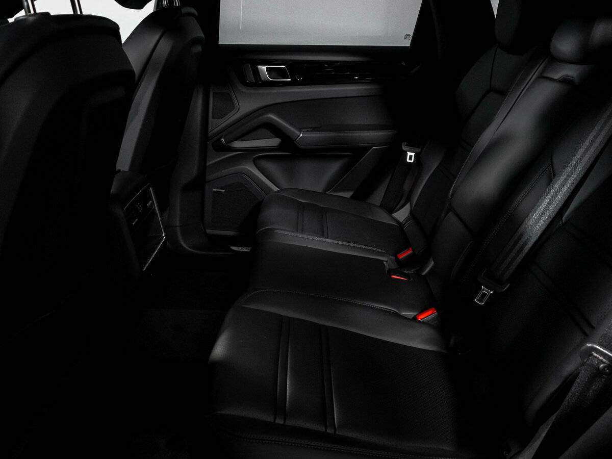 Porsche Cayenne с пробегом — 2023 год. Фото: #7