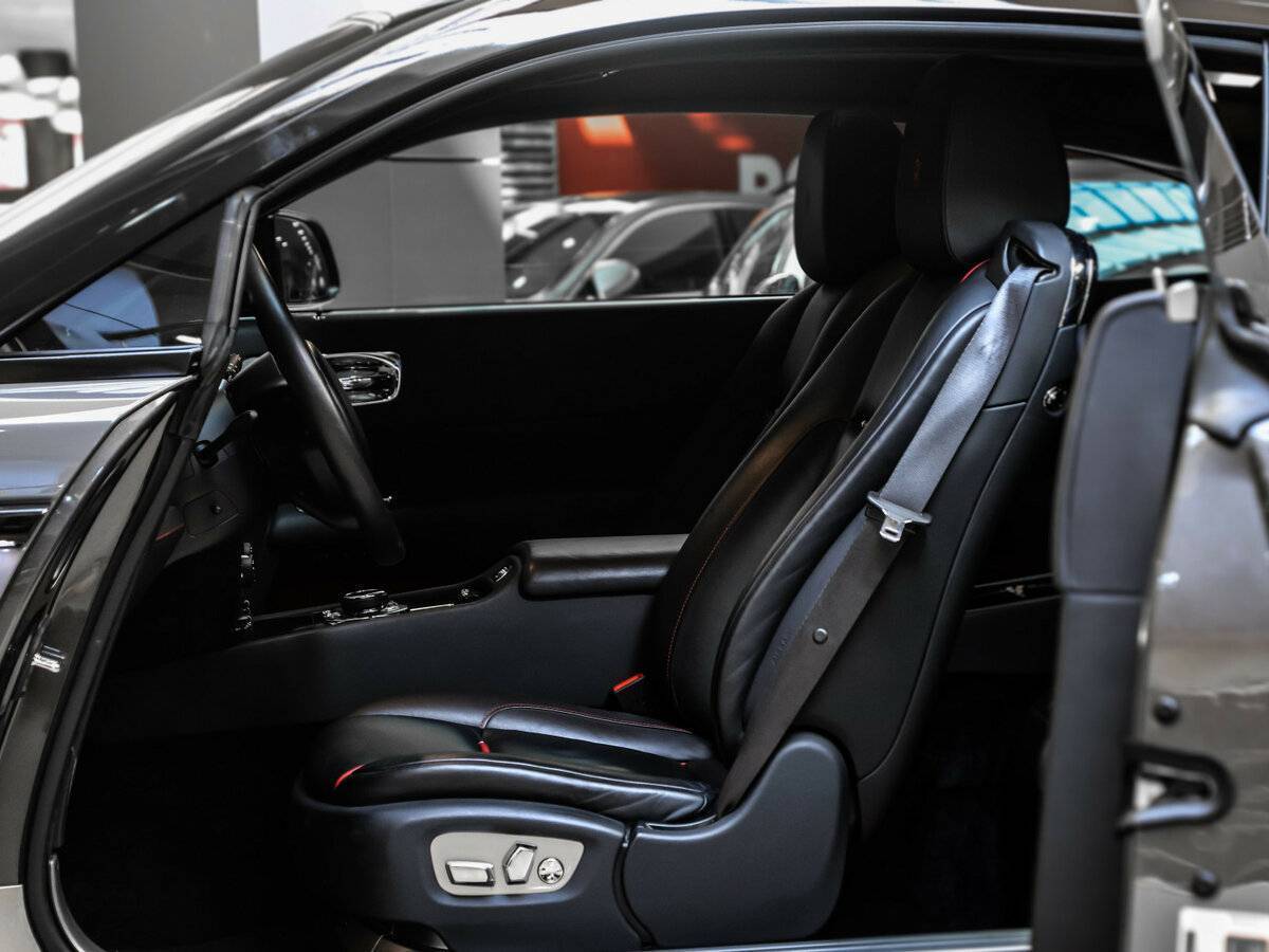 Rolls-Royce Wraith с пробегом — 2018 год. Фото: #17