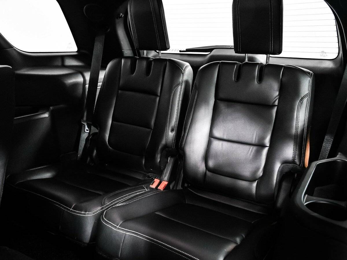 Ford Explorer с пробегом — 2018 год. Фото: #13