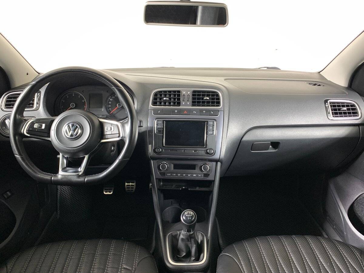 Volkswagen Polo с пробегом — 2019 год. Фото: #11