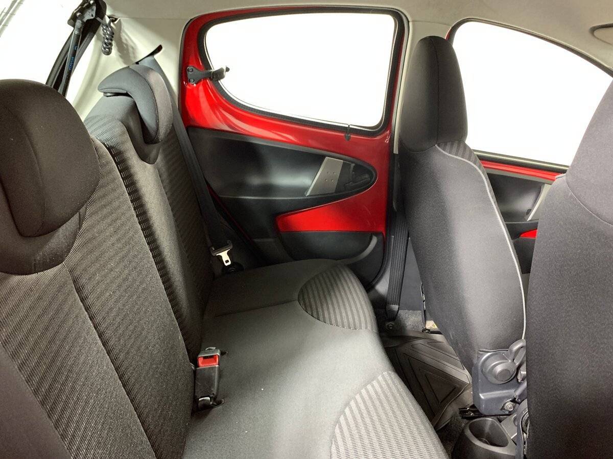 Peugeot 107 с пробегом — 2012 год. Фото: #16