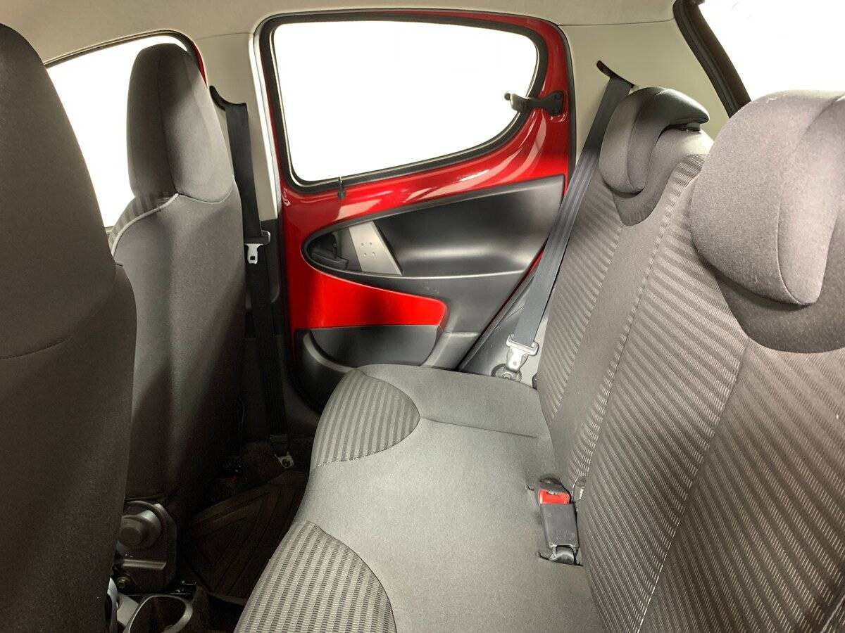 Peugeot 107 с пробегом — 2012 год. Фото: #17