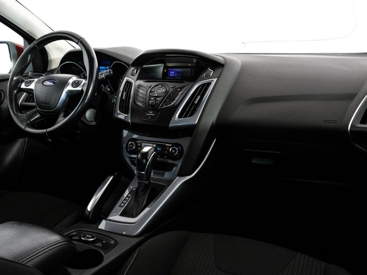 Ford Focus с пробегом — 2011 год. Фото: #6