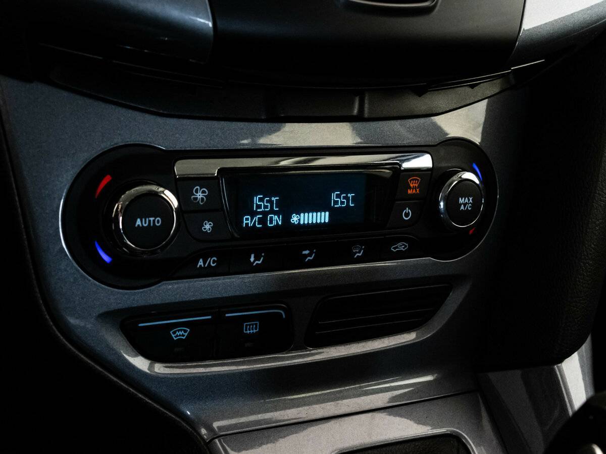 Ford Focus с пробегом — 2011 год. Фото: #9