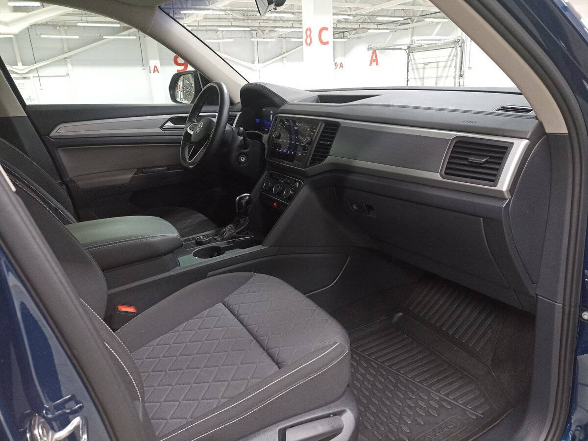 Volkswagen Teramont с пробегом — 2022 год. Фото: #10