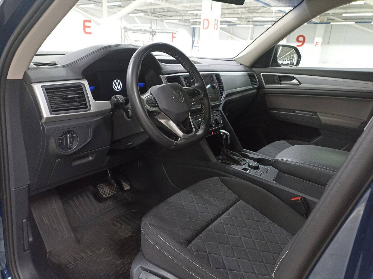 Volkswagen Teramont с пробегом — 2022 год. Фото: #15