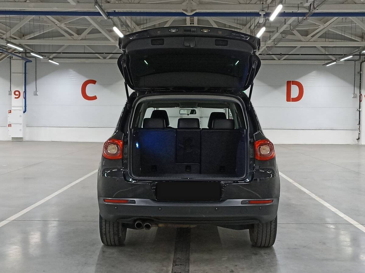 Volkswagen Tiguan с пробегом — 2009 год. Фото: #9