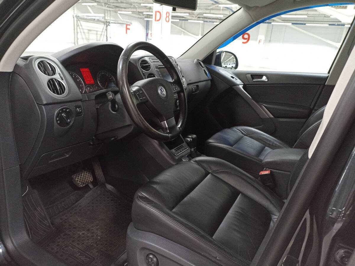 Volkswagen Tiguan с пробегом — 2009 год. Фото: #15