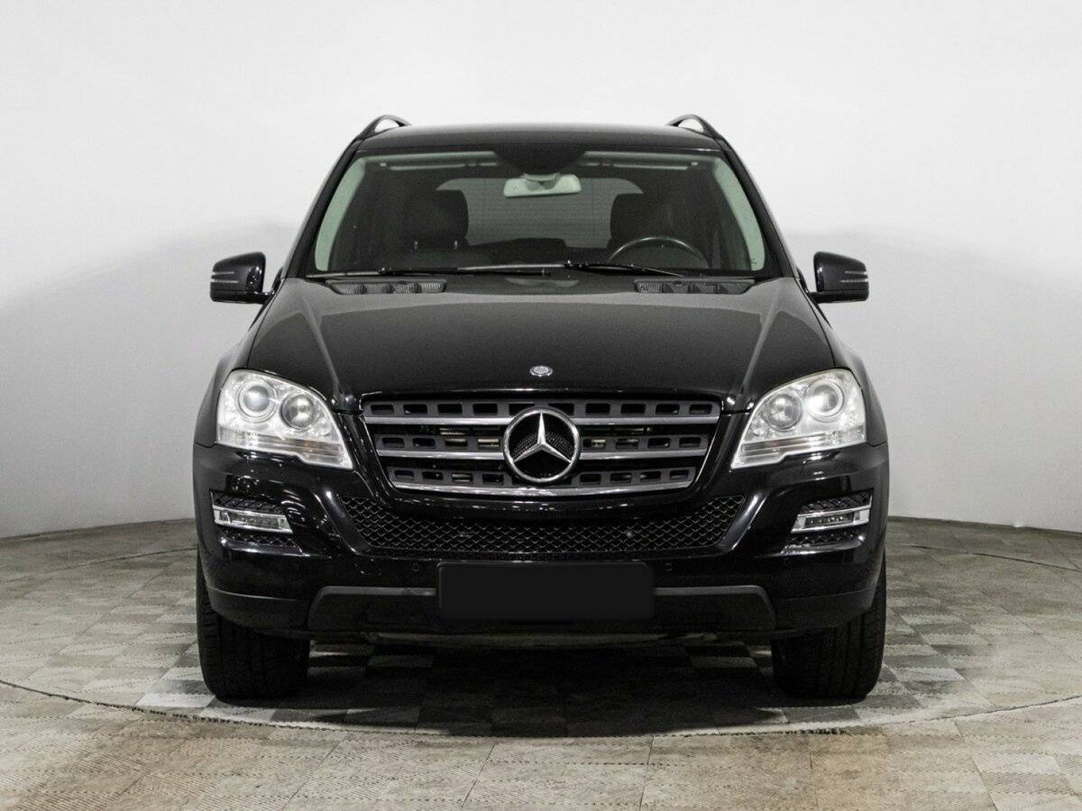 Mercedes-Benz M-Класс с пробегом — 2011 год. Фото: #1