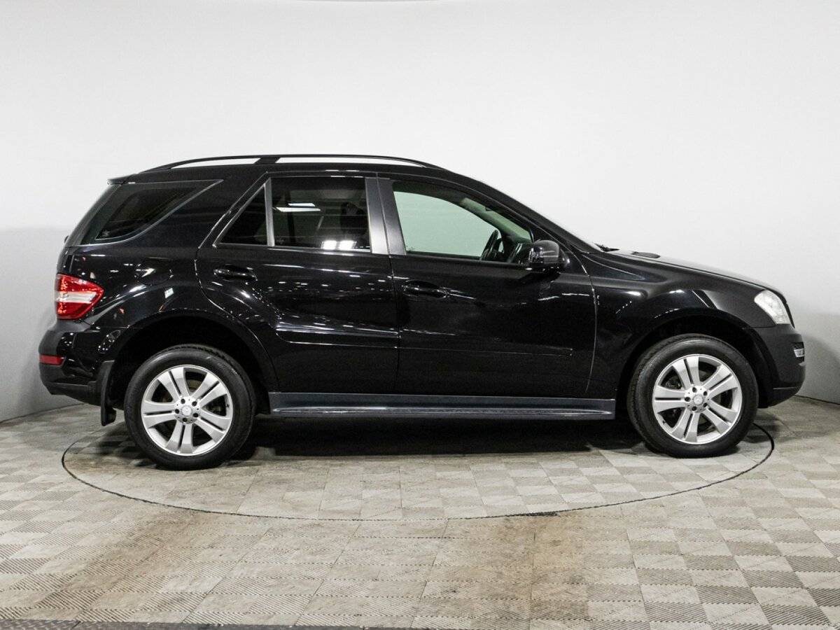 Mercedes-Benz M-Класс с пробегом — 2011 год. Фото: #3