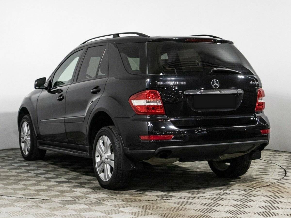 Mercedes-Benz M-Класс с пробегом — 2011 год. Фото: #6