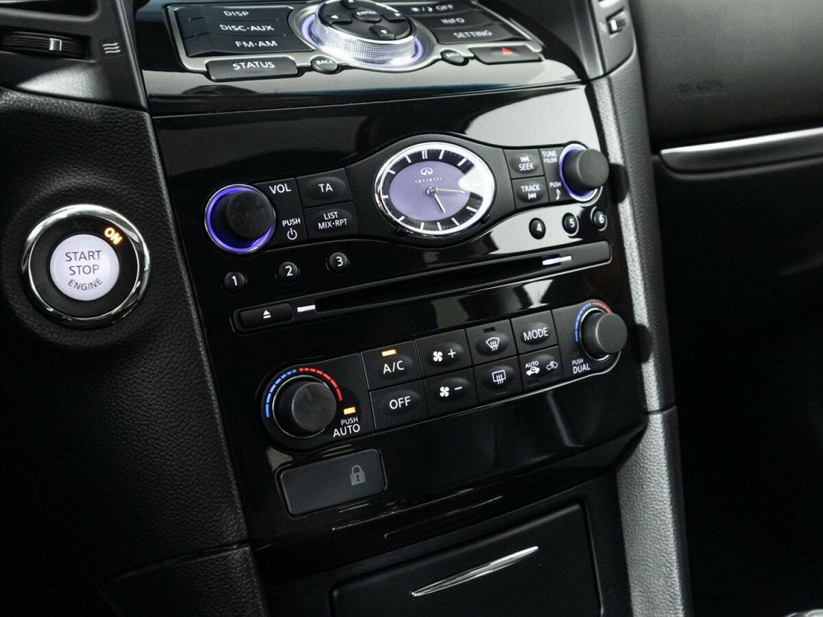 Infiniti QX70 с пробегом — 2016 год. Фото: #21