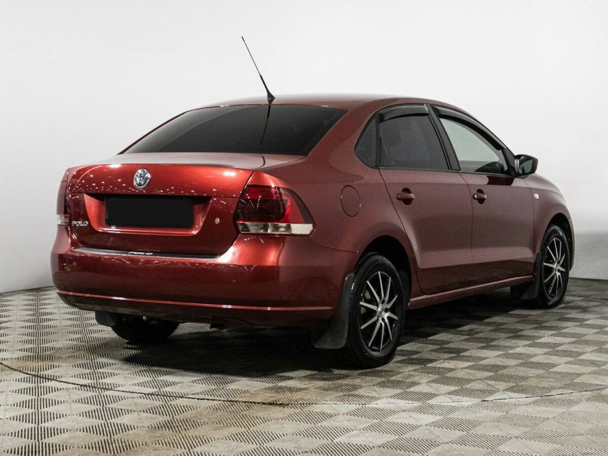 Volkswagen Polo с пробегом — 2010 год. Фото: #4