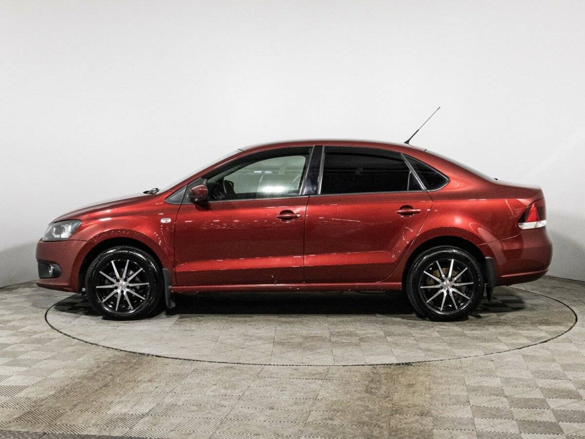 Volkswagen Polo с пробегом — 2010 год. Фото: #7
