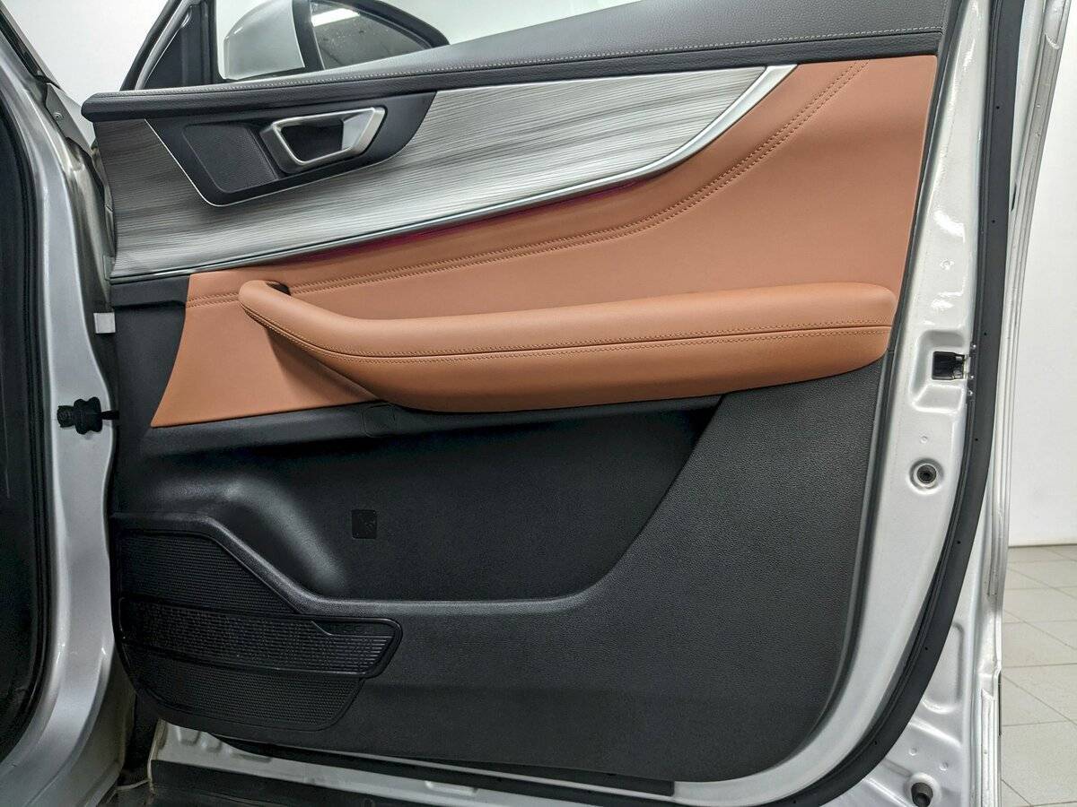 Chery Tiggo 8 Pro e+ с пробегом — 2023 год. Фото: #21