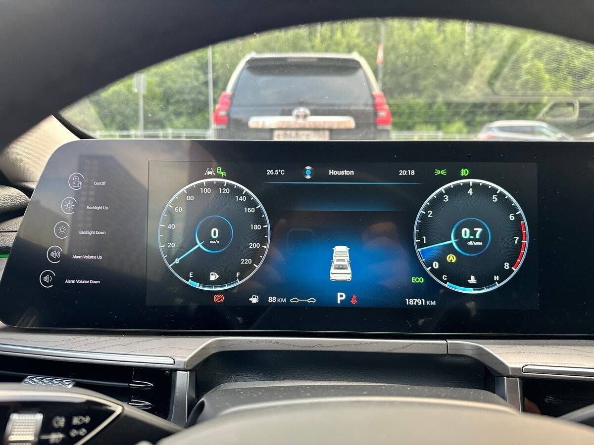 Chery Arrizo 8 с пробегом — 2023 год. Фото: #7