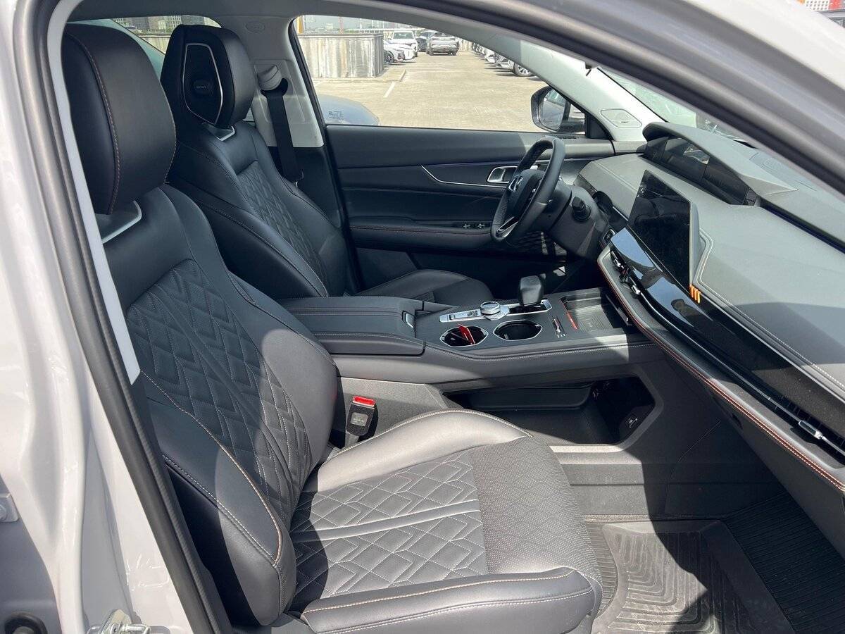 Changan UNI-K с пробегом — 2024 год. Фото: #6