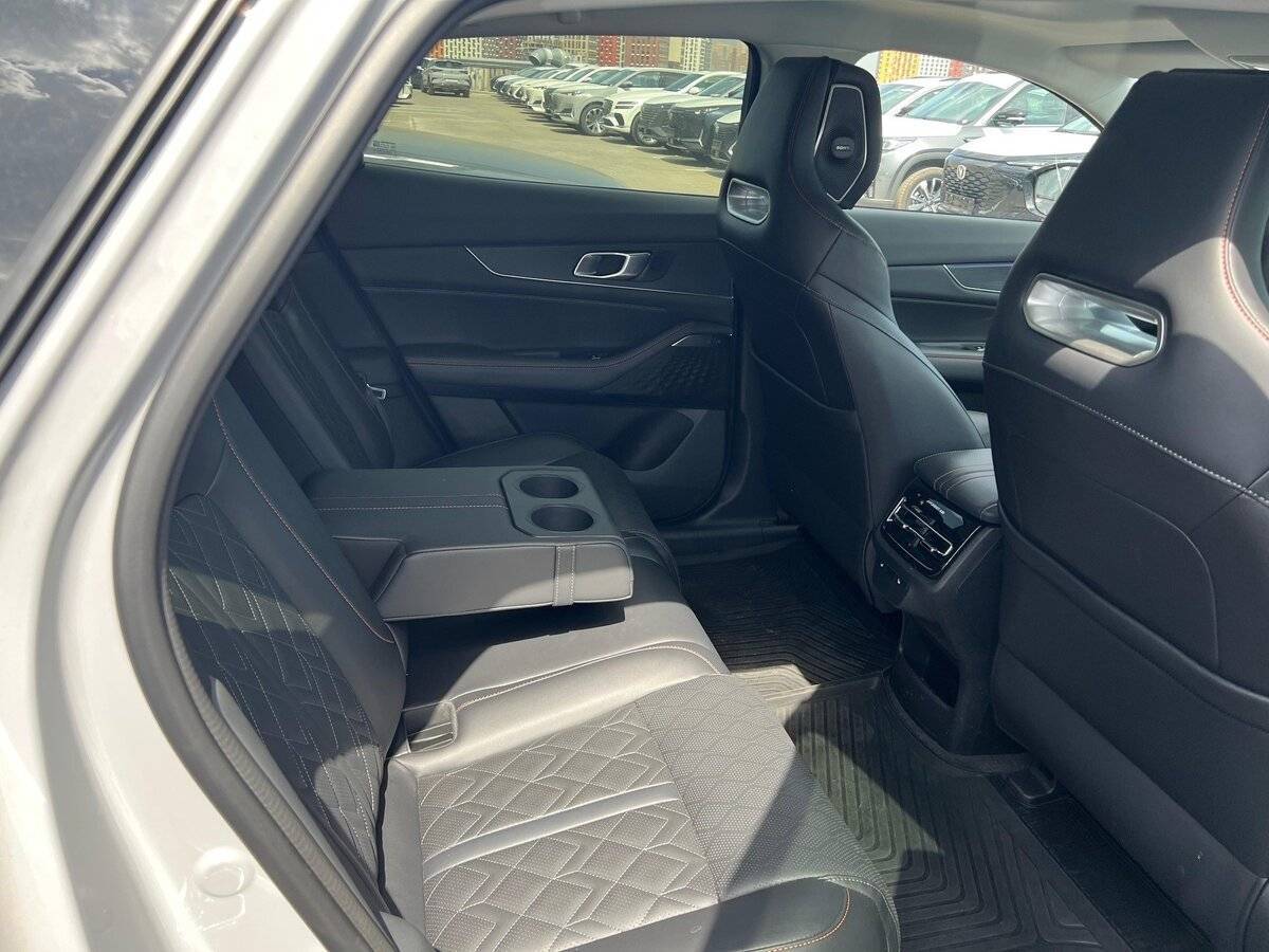 Changan UNI-K с пробегом — 2024 год. Фото: #7