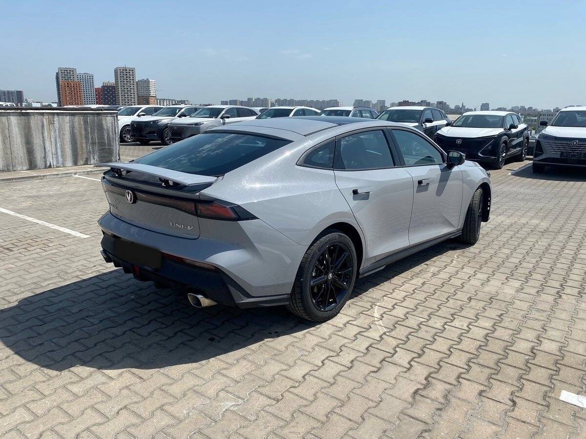 Changan UNI-V с пробегом — 2024 год. Фото: #5