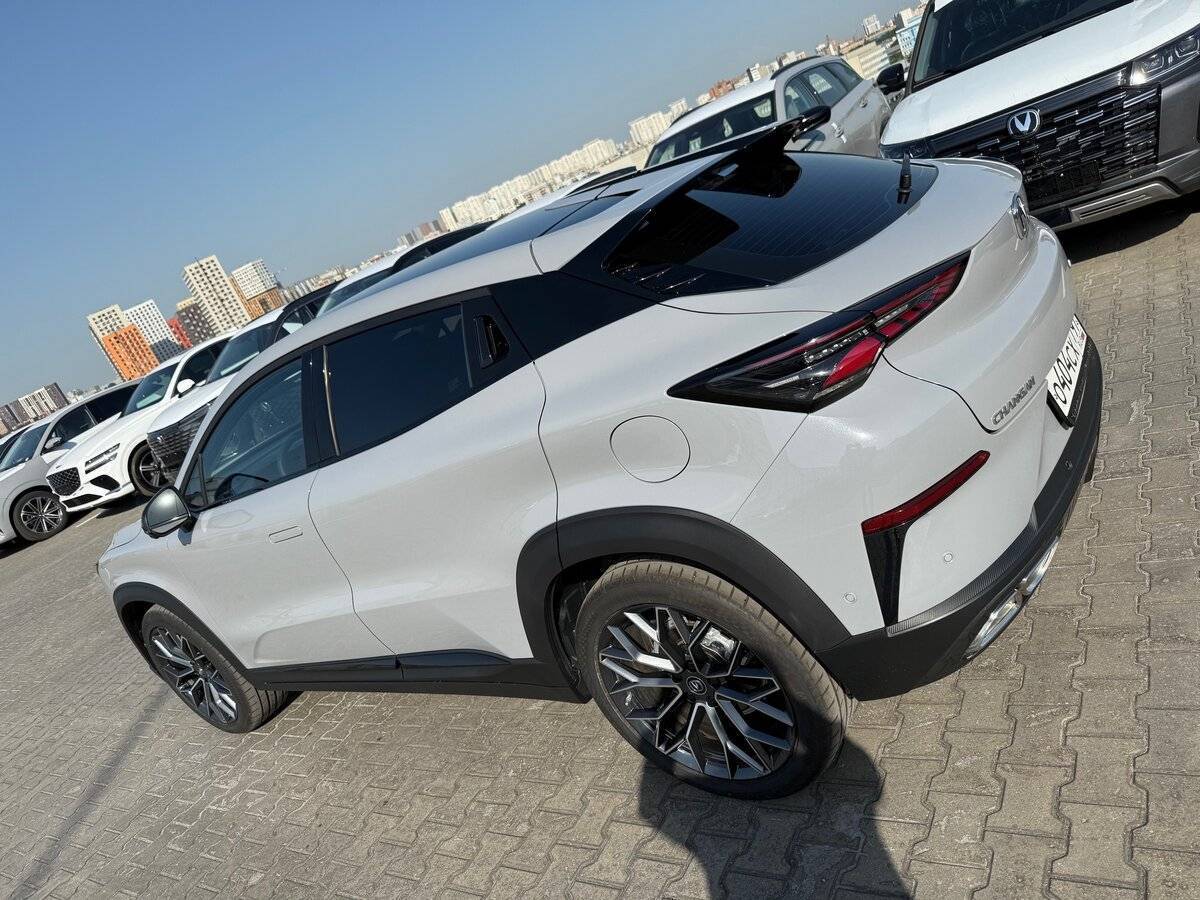 Changan UNI-T с пробегом — 2024 год. Фото: #3