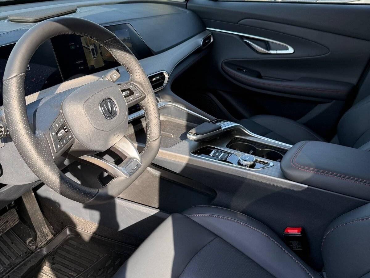 Changan UNI-T с пробегом — 2024 год. Фото: #8