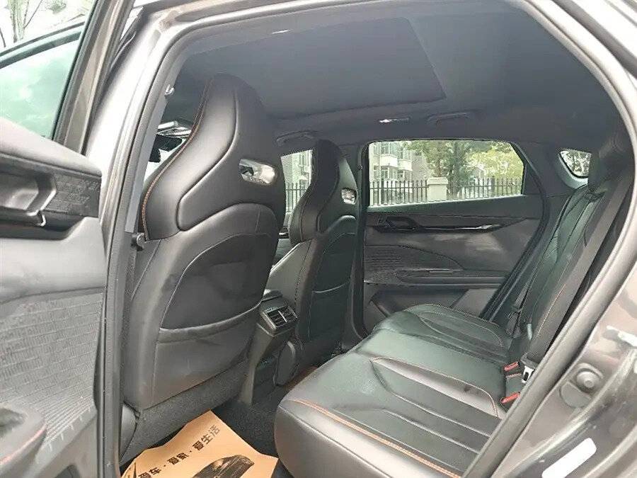 Changan UNI-V с пробегом — 2022 год. Фото: #7