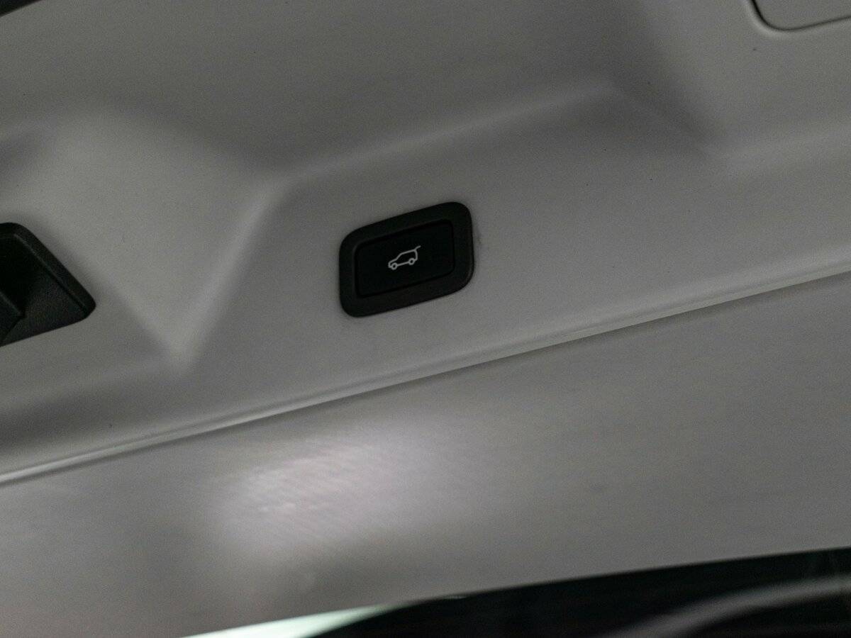 Land Rover Range Rover с пробегом — 2014 год. Фото: #9