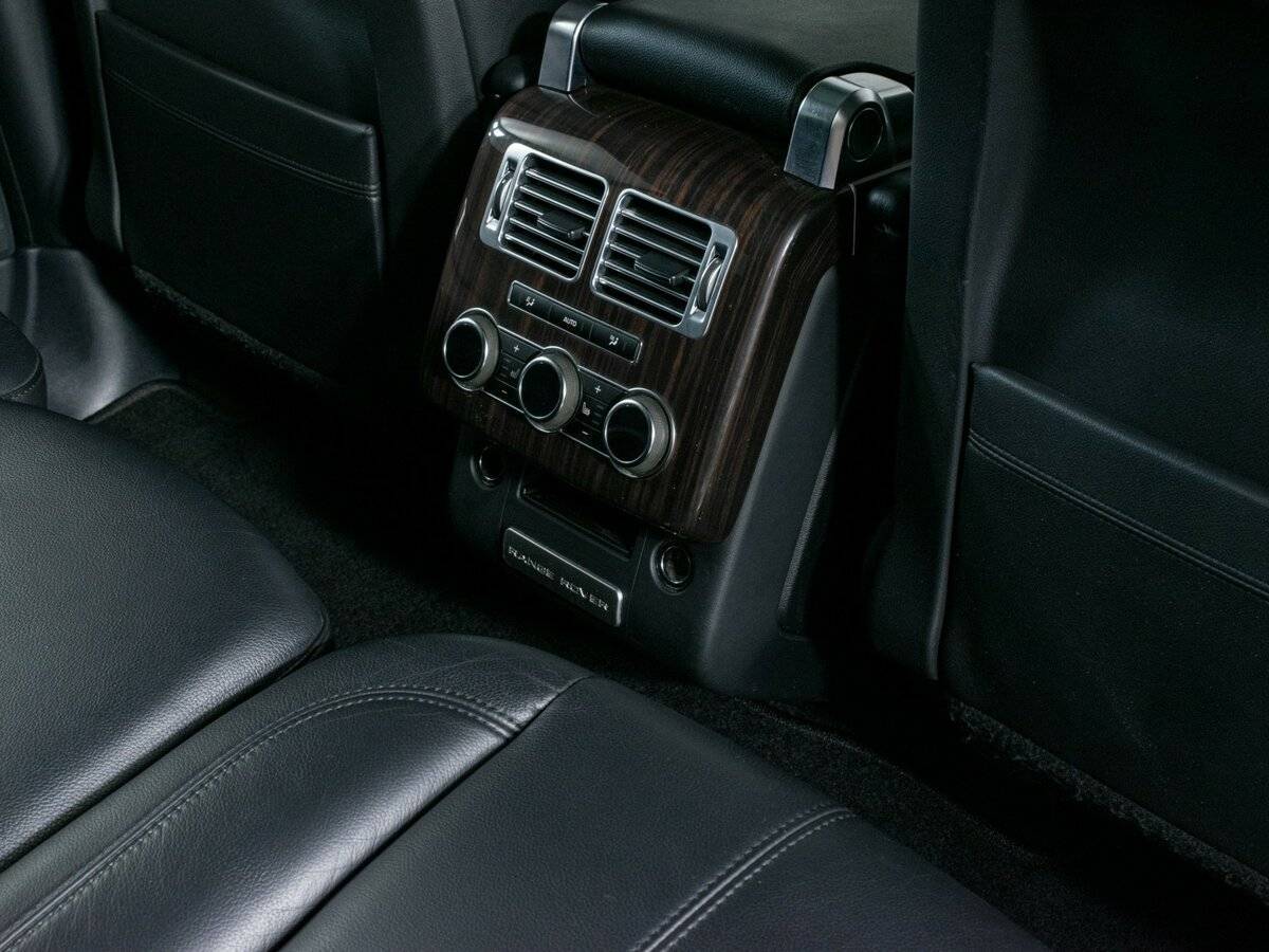 Land Rover Range Rover с пробегом — 2014 год. Фото: #13