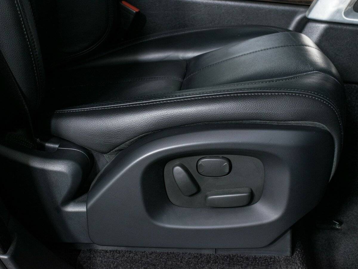 Land Rover Range Rover с пробегом — 2014 год. Фото: #19