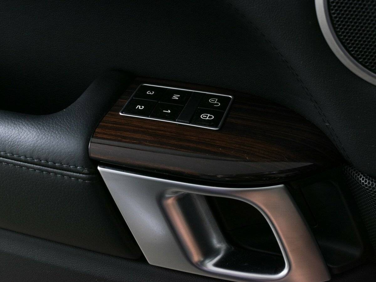 Land Rover Range Rover с пробегом — 2014 год. Фото: #20