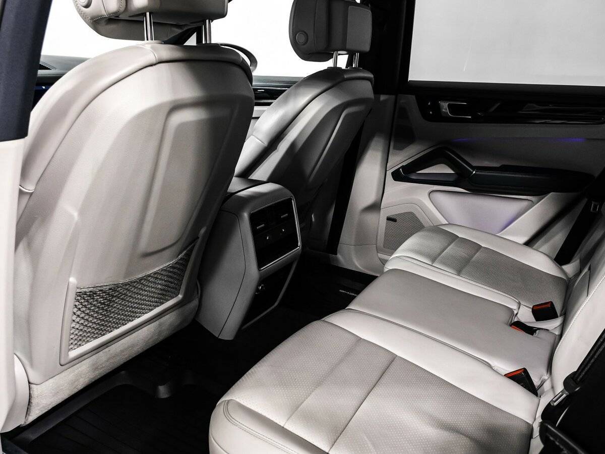 Porsche Cayenne с пробегом — 2019 год. Фото: #12