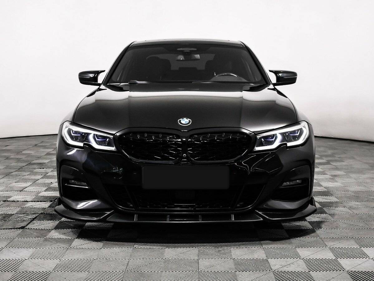 BMW 3 серии с пробегом — 2019 год. Фото: #1
