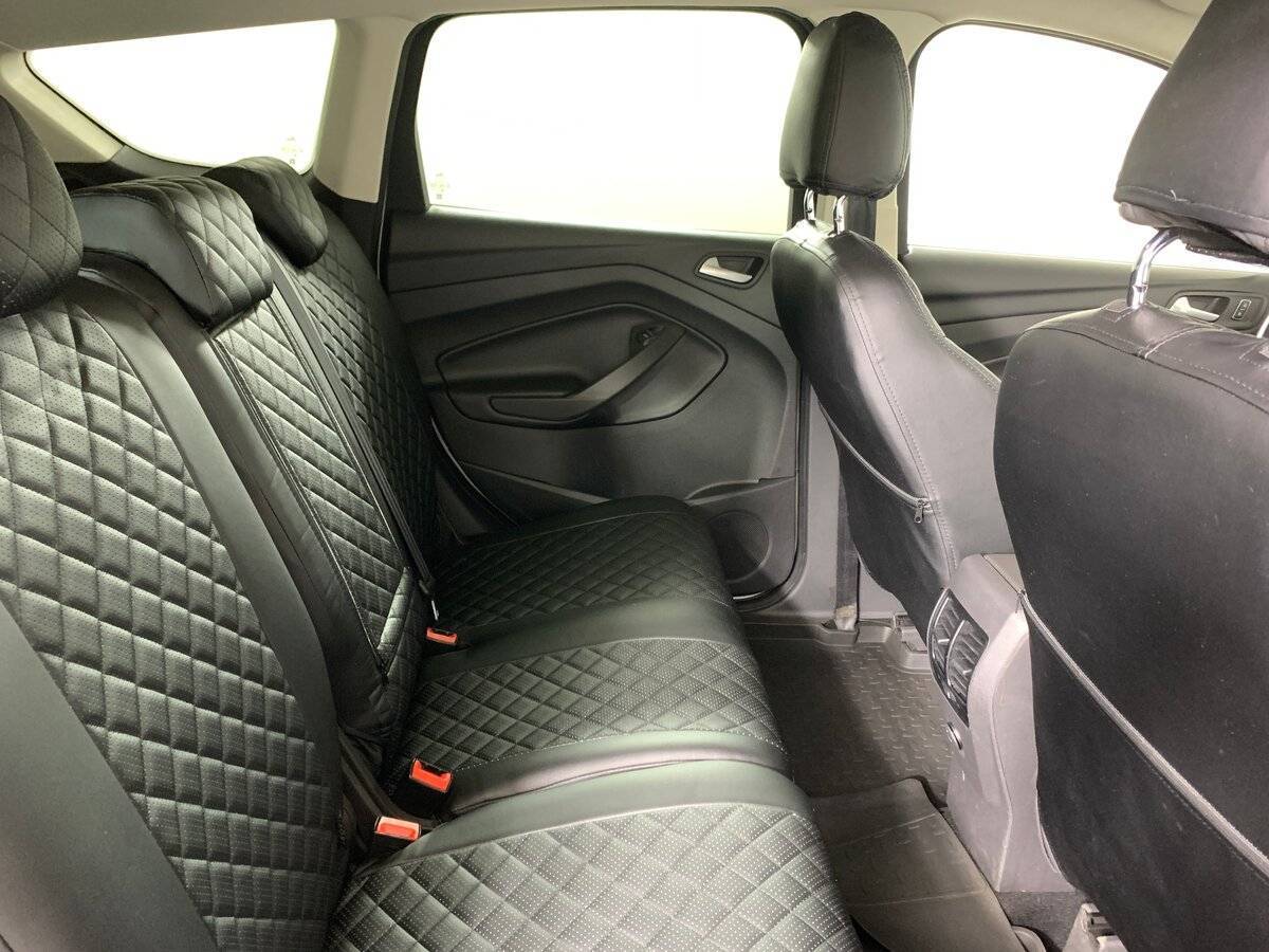 Ford Kuga с пробегом — 2013 год. Фото: #16